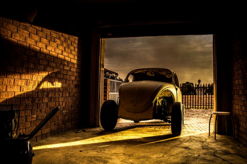 carrosserie-VINON SUR VERDON-min_car_garage_volkswagen_sunset_vw_beetle-81658